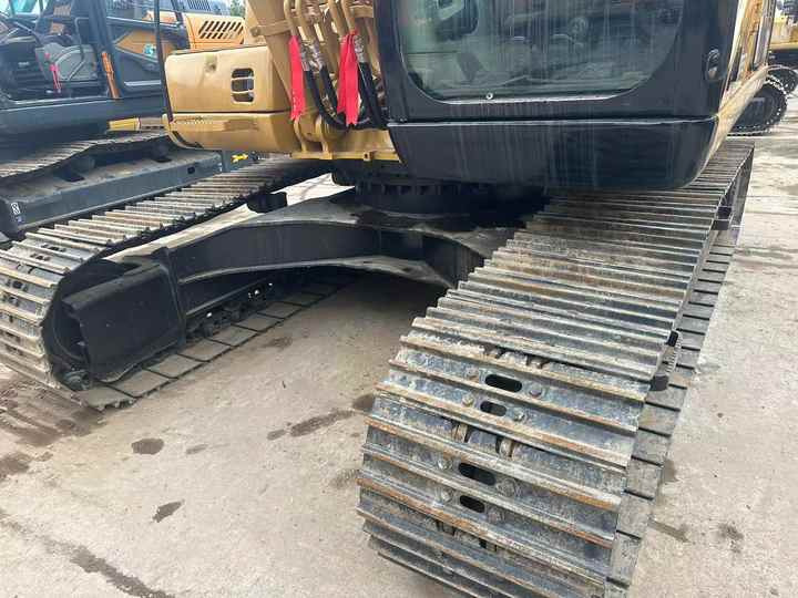 Used Excavator Caterpillar CAT320c Small and Medium-sized Original Excavator CAT320c for Sale - Lintekskavaator: pilt 4 Used Excavator Caterpillar CAT320c Small and Medium-sized Original Excavator CAT320c for Sale - Lintekskavaator: pilt 4