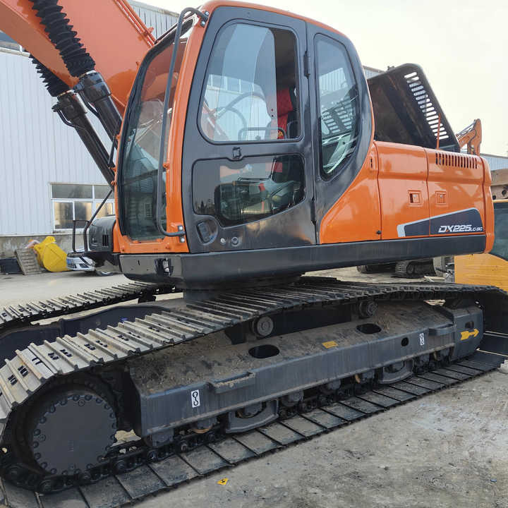 Used Excavator Doosan DX225LC-9 Excavators Mini Equipment Earth Moving Machinery Doosan Digger Excavator for Sale - Lintekskavaator: pilt 2 Used Excavator Doosan DX225LC-9 Excavators Mini Equipment Earth Moving Machinery Doosan Digger Excavator for Sale - Lintekskavaator: pilt 2