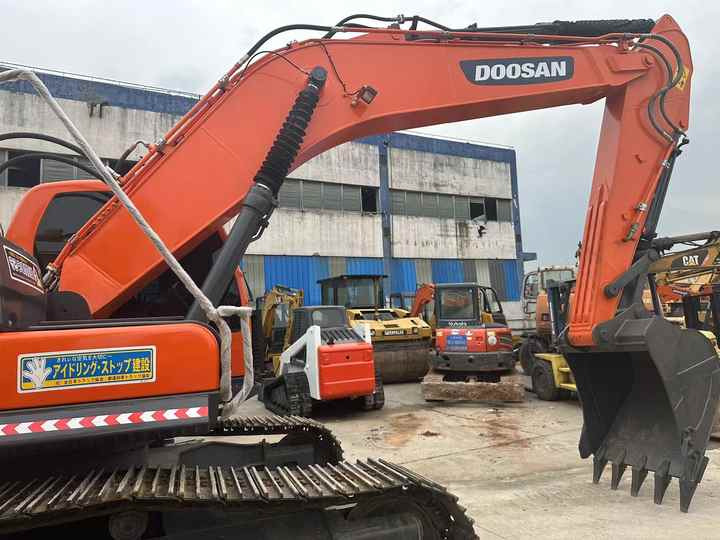 Used Excavator Doosan DX225LC-9 Excavators Mini Equipment Earth Moving Machinery Doosan Digger Excavator for Sale - Lintekskavaator: pilt 3 Used Excavator Doosan DX225LC-9 Excavators Mini Equipment Earth Moving Machinery Doosan Digger Excavator for Sale - Lintekskavaator: pilt 3