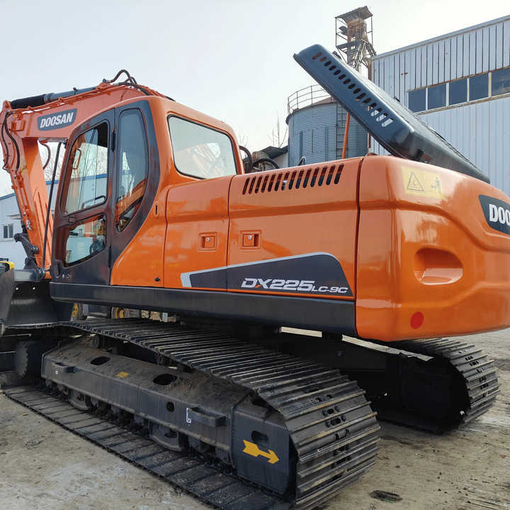 Used Excavator Doosan DX225LC-9 Excavators Mini Equipment Earth Moving Machinery Doosan Digger Excavator for Sale - Lintekskavaator: pilt 1 Used Excavator Doosan DX225LC-9 Excavators Mini Equipment Earth Moving Machinery Doosan Digger Excavator for Sale - Lintekskavaator: pilt 1