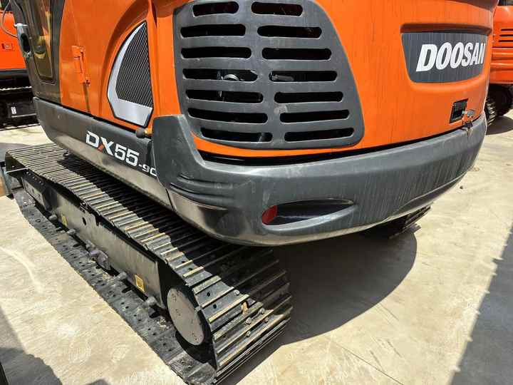 Used Excavator Doosan DX55 Excavators Mini Equipment Earth Moving Machinery Doosan Digger Excavator for Sale - Lintekskavaator: pilt 4 Used Excavator Doosan DX55 Excavators Mini Equipment Earth Moving Machinery Doosan Digger Excavator for Sale - Lintekskavaator: pilt 4