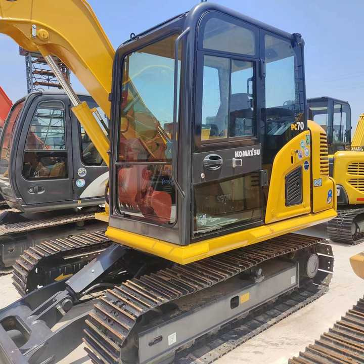 Used Excavator KOMATSU PC70-8 Construction Machinery Excavator PC70-8 PC60 PC70 Excavators for Sale at Negotiable Price - Ekskavaator: pilt 1 Used Excavator KOMATSU PC70-8 Construction Machinery Excavator PC70-8 PC60 PC70 Excavators for Sale at Negotiable Price - Ekskavaator: pilt 1