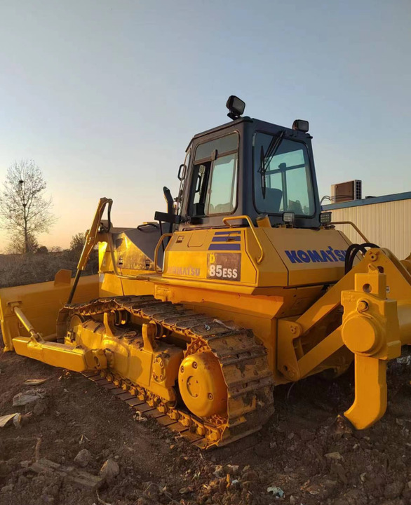 Used Famous Brand Komatsu D85 Bulldozer ,Used komatsu D85 Bulldozer in Cheaper Price and komatsu D85 for Sale - Buldooser: pilt 4 Used Famous Brand Komatsu D85 Bulldozer ,Used komatsu D85 Bulldozer in Cheaper Price and komatsu D85 for Sale - Buldooser: pilt 4