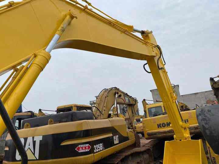 Used Good Quality Japan Original PC200-7 in Good Condition PC200-7 Komatsu - Lintekskavaator: pilt 5 Used Good Quality Japan Original PC200-7 in Good Condition PC200-7 Komatsu - Lintekskavaator: pilt 5