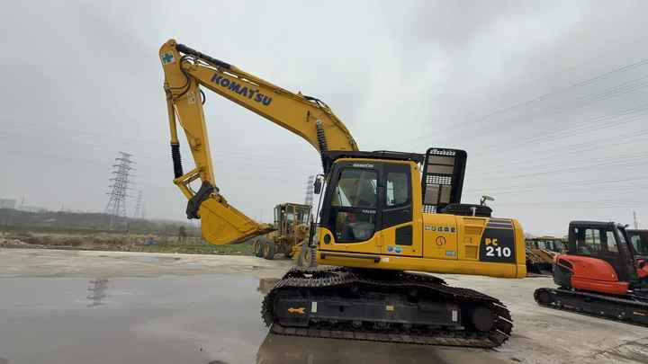 Used Good Quality Japan Original PC210-8 in Good Condition PC210-8 Komatsu - Lintekskavaator: pilt 5 Used Good Quality Japan Original PC210-8 in Good Condition PC210-8 Komatsu - Lintekskavaator: pilt 5