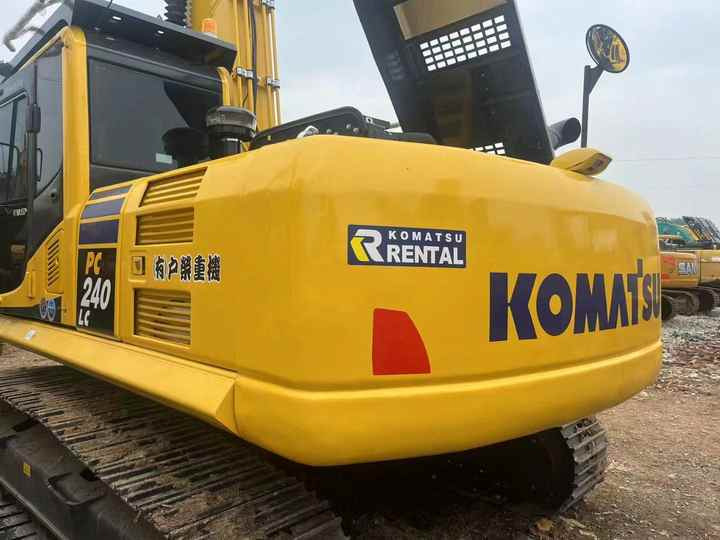 Used Good Quality Japan Original PC240-8 in Good Condition PC240-8 Komatsu - Lintekskavaator: pilt 2 Used Good Quality Japan Original PC240-8 in Good Condition PC240-8 Komatsu - Lintekskavaator: pilt 2