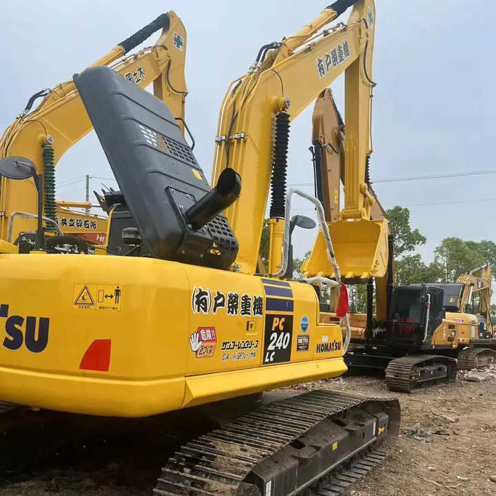 Used Good Quality Japan Original PC240-8 in Good Condition PC240-8 Komatsu - Lintekskavaator: pilt 1 Used Good Quality Japan Original PC240-8 in Good Condition PC240-8 Komatsu - Lintekskavaator: pilt 1