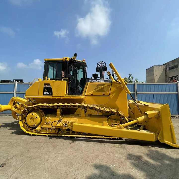 Used Heavy Construction Equipment KomatsuD65EX Bulldozer Used Machine - Buldooser: pilt 1 Used Heavy Construction Equipment KomatsuD65EX Bulldozer Used Machine - Buldooser: pilt 1