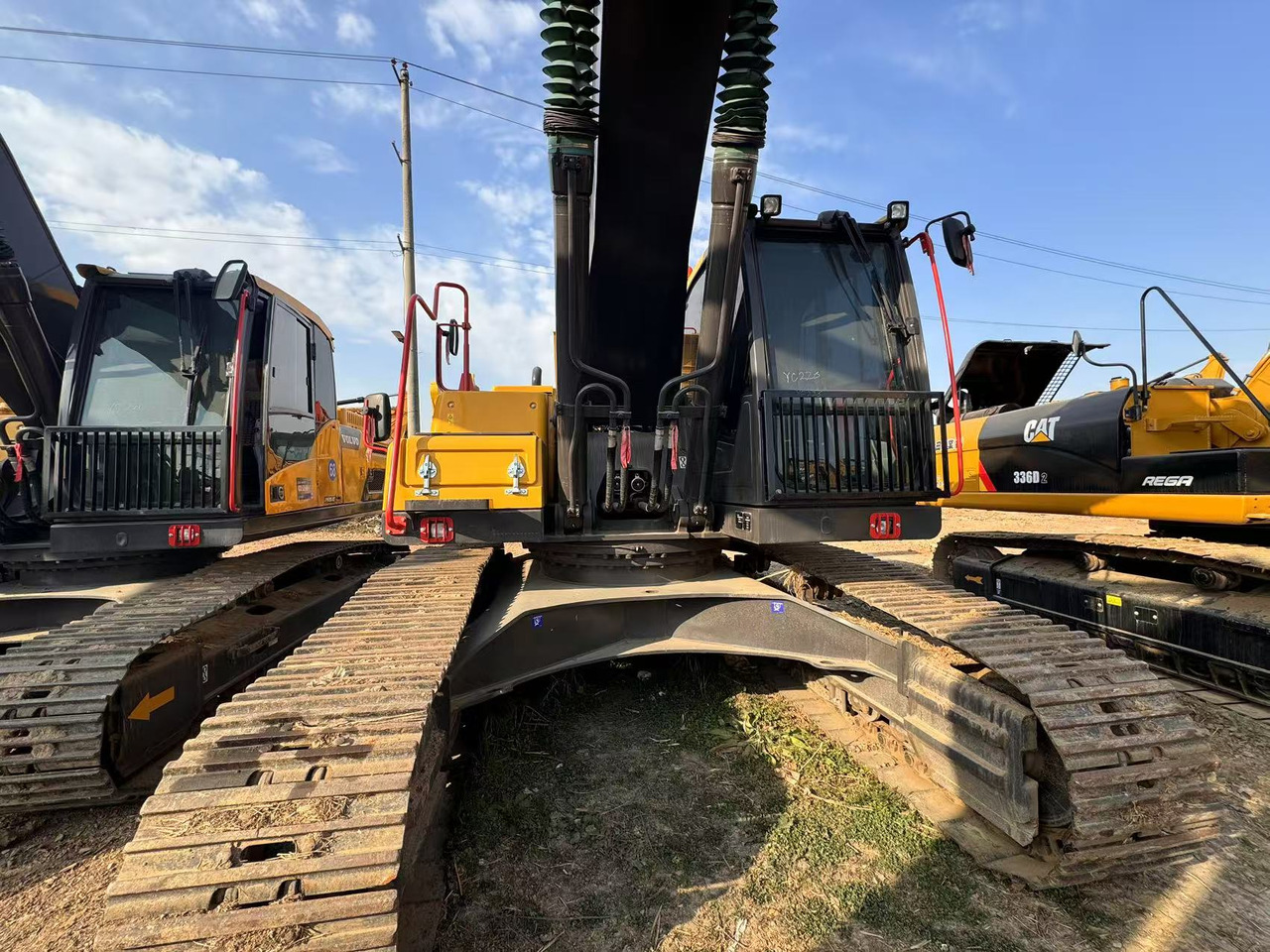 Used High Quality volvo EC300DL 30ton excavator machinery - Lintekskavaator: pilt 2 Used High Quality volvo EC300DL 30ton excavator machinery - Lintekskavaator: pilt 2