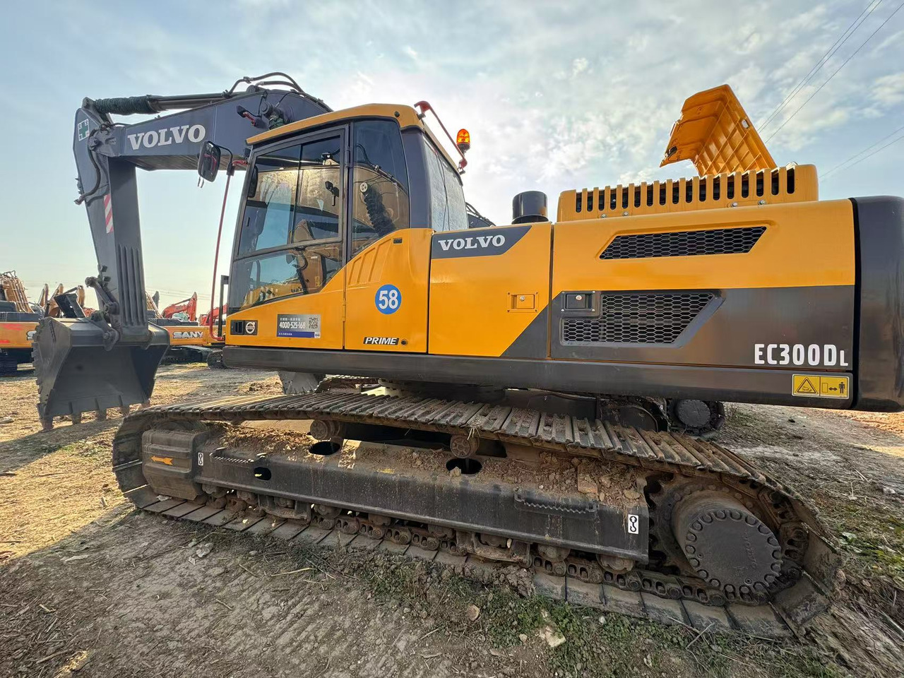 Used High Quality volvo EC300DL 30ton excavator machinery - Lintekskavaator: pilt 1 Used High Quality volvo EC300DL 30ton excavator machinery - Lintekskavaator: pilt 1