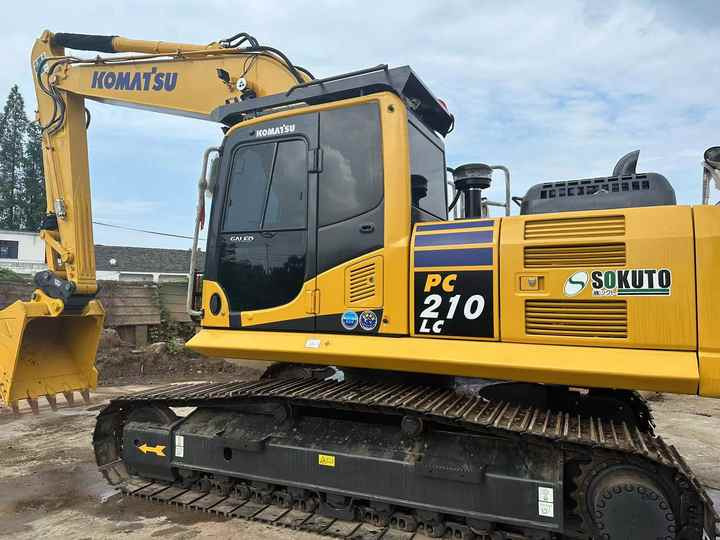 Used Komatsu PC210-8 for sale at an affordable price - Ekskavaator: pilt 3 Used Komatsu PC210-8 for sale at an affordable price - Ekskavaator: pilt 3