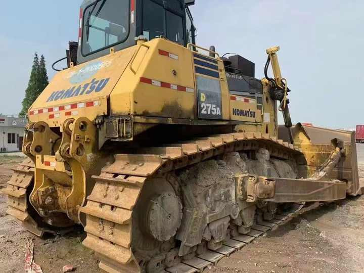 Used Large Komatsu 275 Bulldozer Komatsu D275A-5 Bulldozer Original Paint Strong Power in Very Good Condition Low Price for Sale - Buldooser: pilt 4 Used Large Komatsu 275 Bulldozer Komatsu D275A-5 Bulldozer Original Paint Strong Power in Very Good Condition Low Price for Sale - Buldooser: pilt 4