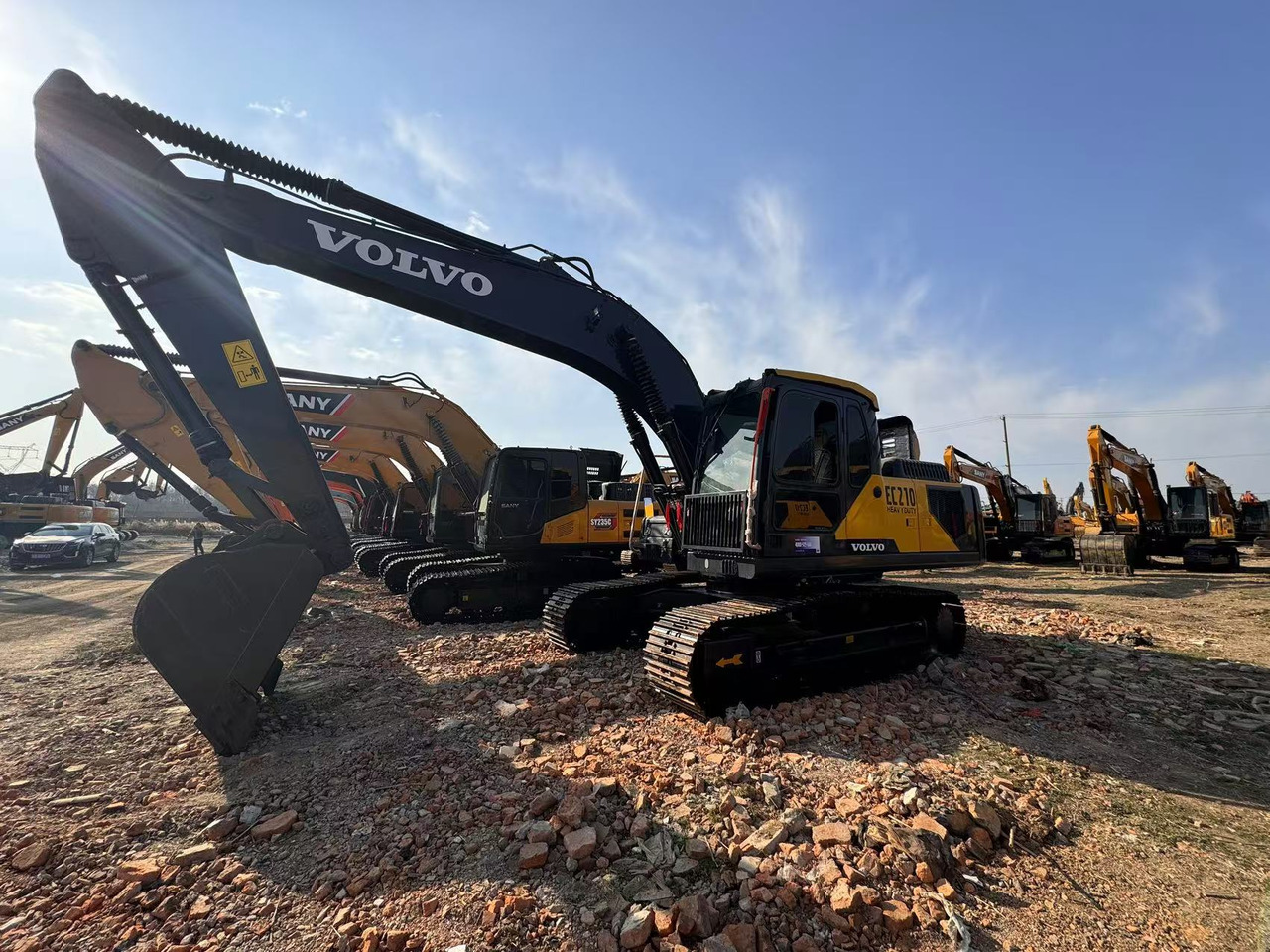 VOLVO Used Excellent Excavator EC210 on Sale - Lintekskavaator: pilt 4 VOLVO Used Excellent Excavator EC210 on Sale - Lintekskavaator: pilt 4
