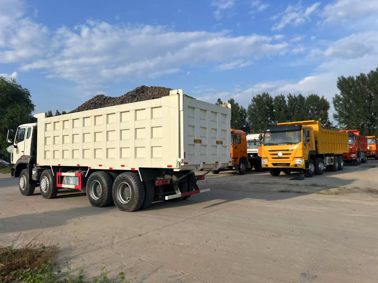 HOWO Used Dump Truck8*4 6*4 - Veoauto: pilt 2 HOWO Used Dump Truck8*4 6*4 - Veoauto: pilt 2
