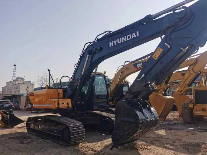 Hyundai Excavator Used Machine 210-9s Heavy Construction Equipment Crawler Excavator Hot Sale - Ekskavaator: pilt 2 Hyundai Excavator Used Machine 210-9s Heavy Construction Equipment Crawler Excavator Hot Sale - Ekskavaator: pilt 2