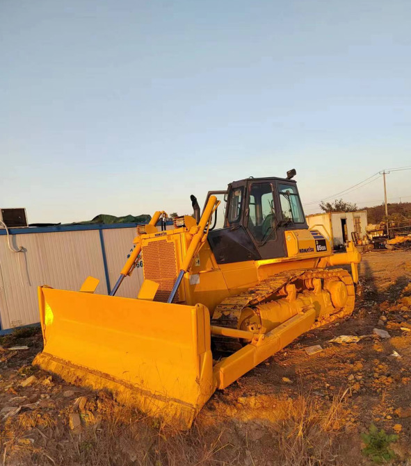 Used high quality bulldozer KOMATSU D85ESS - Buldooser: pilt 5 Used high quality bulldozer KOMATSU D85ESS - Buldooser: pilt 5