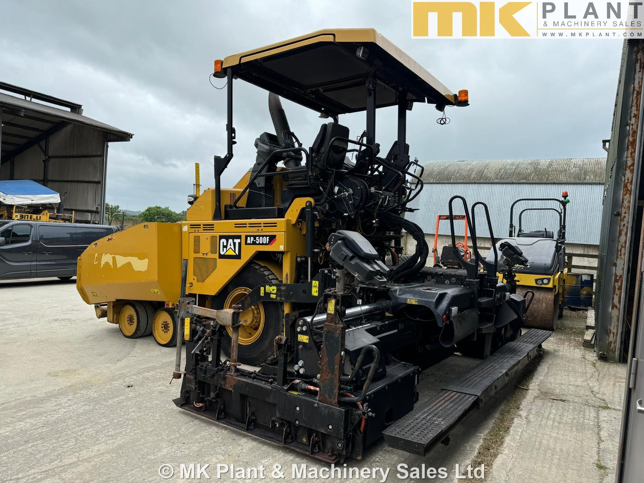 CATERPILLAR AP500F - Asfaldilaotur: pilt 3 CATERPILLAR AP500F - Asfaldilaotur: pilt 3