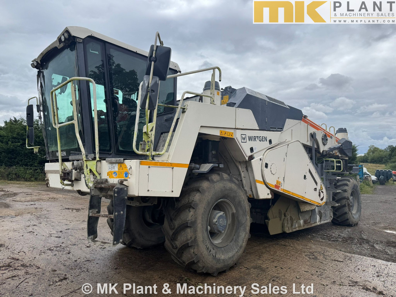 WIRTGEN WR200i - Pinnasetasandaja: pilt 1 WIRTGEN WR200i - Pinnasetasandaja: pilt 1