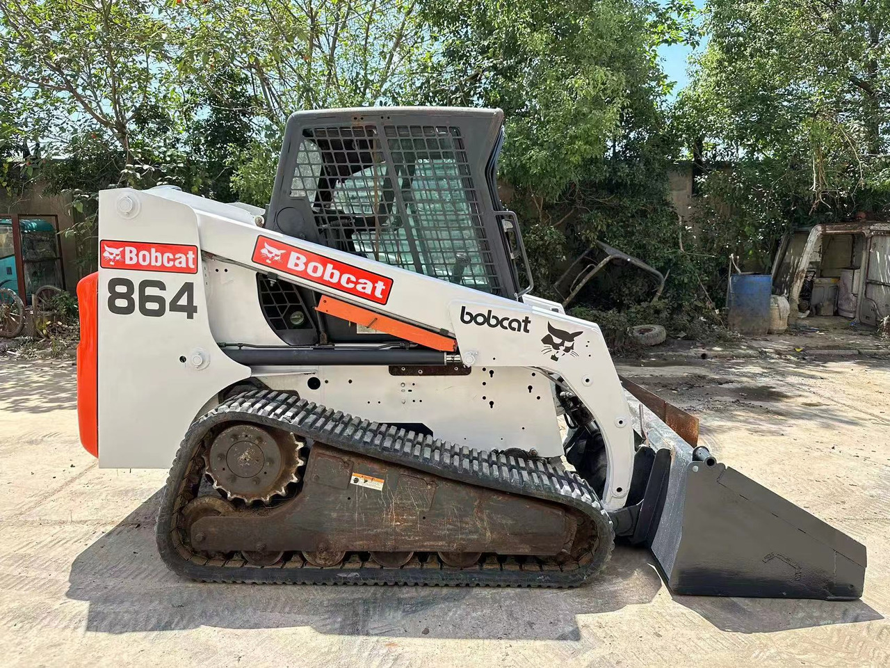 BOBCAT T864 - Kompaktlaadur: pilt 1 BOBCAT T864 - Kompaktlaadur: pilt 1