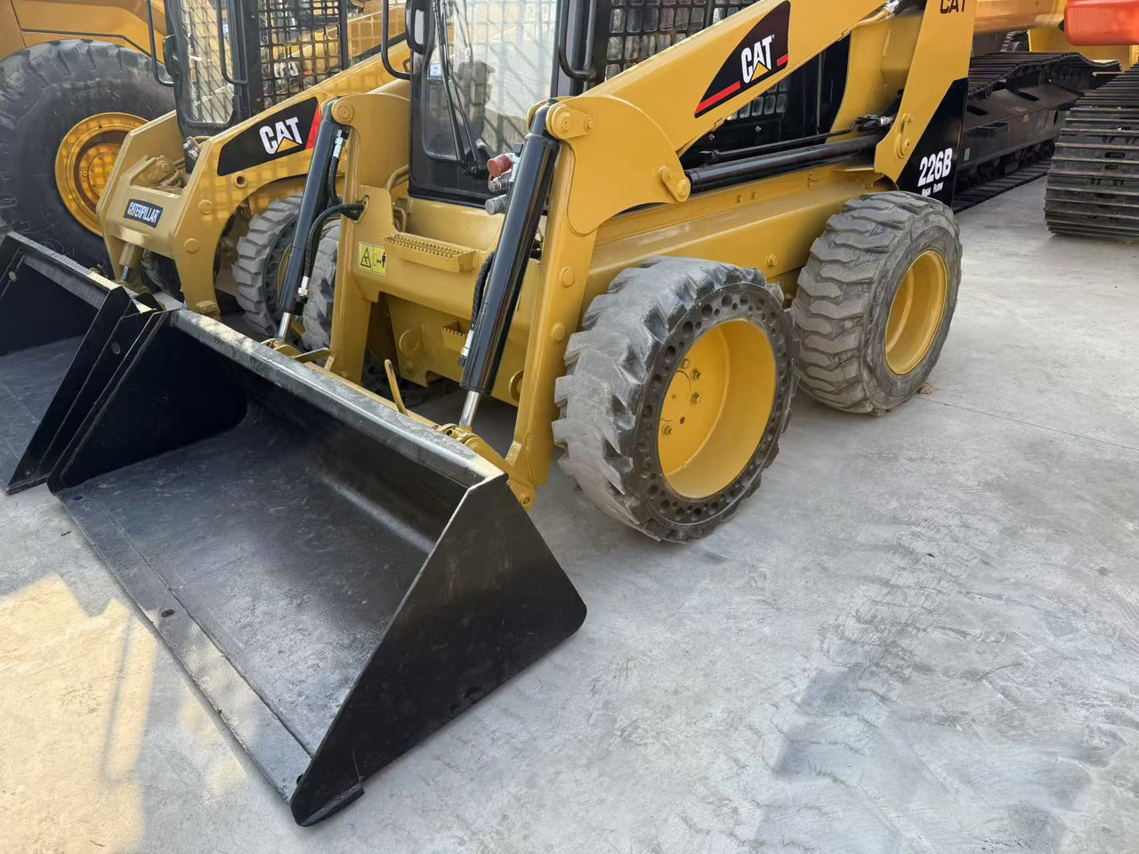 CATERPILLAR 226B - Kompaktlaadur: pilt 4 CATERPILLAR 226B - Kompaktlaadur: pilt 4