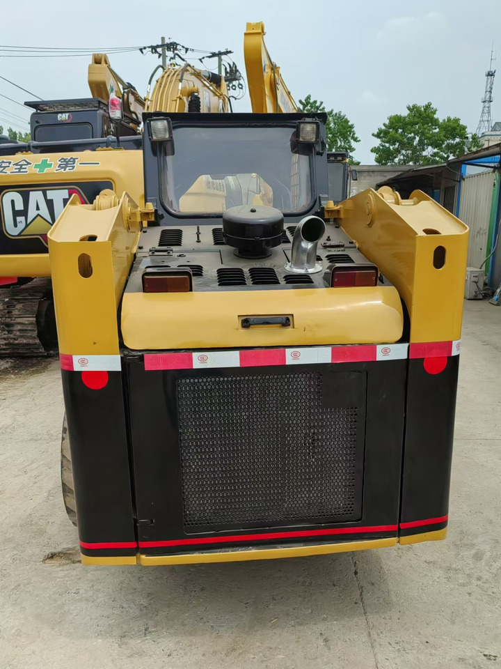 CATERPILLAR 226B - Kompaktlaadur: pilt 3 CATERPILLAR 226B - Kompaktlaadur: pilt 3