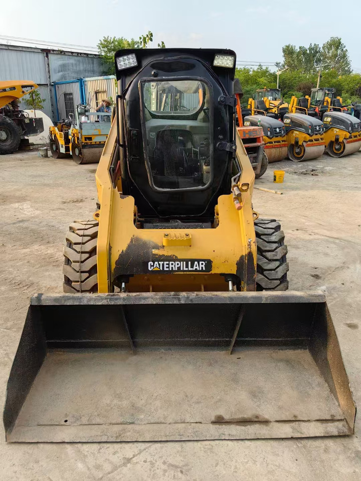 CATERPILLAR 246C - Kompaktlaadur: pilt 2 CATERPILLAR 246C - Kompaktlaadur: pilt 2