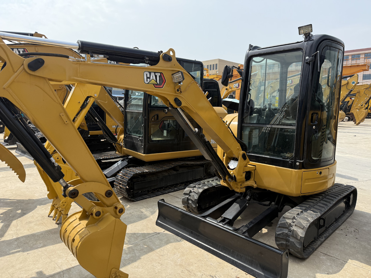 CATERPILLAR 303.5E - Miniekskavaator: pilt 2 CATERPILLAR 303.5E - Miniekskavaator: pilt 2
