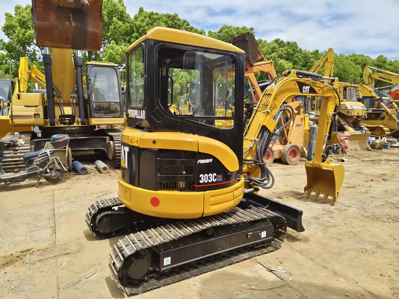CATERPILLAR 303CR - Miniekskavaator: pilt 4 CATERPILLAR 303CR - Miniekskavaator: pilt 4