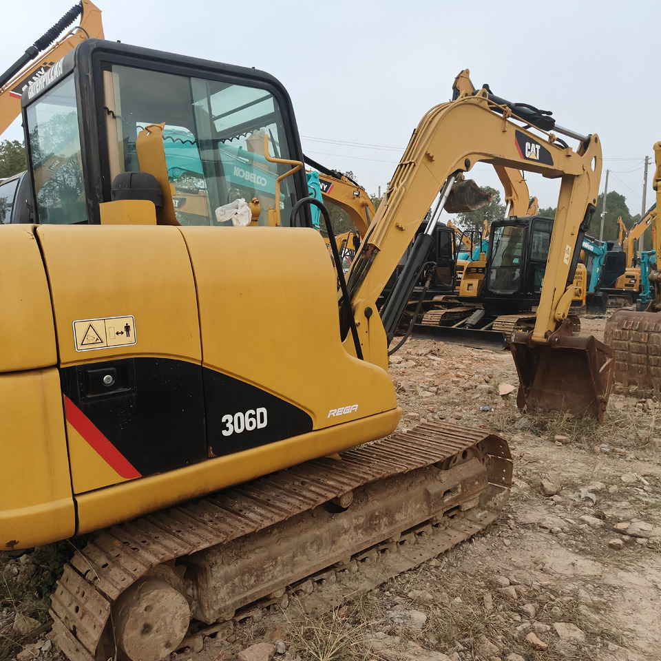 CATERPILLAR 306D - Miniekskavaator: pilt 1 CATERPILLAR 306D - Miniekskavaator: pilt 1