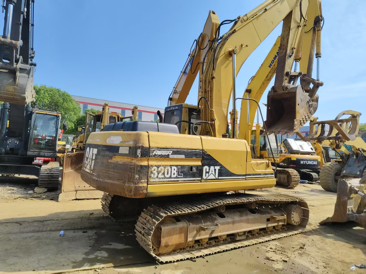 CATERPILLAR 320BL - Lintekskavaator: pilt 1 CATERPILLAR 320BL - Lintekskavaator: pilt 1