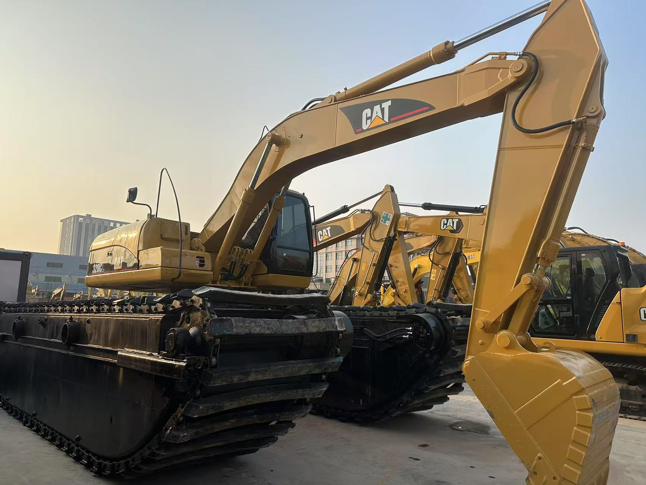 CATERPILLAR 320C - Külgepaigaldatav ekskavaator: pilt 4 CATERPILLAR 320C - Külgepaigaldatav ekskavaator: pilt 4