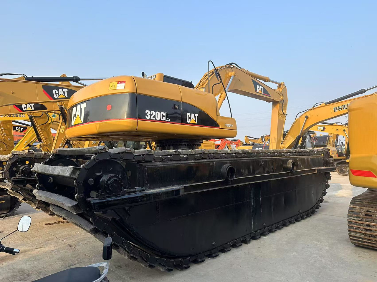 CATERPILLAR 320C - Külgepaigaldatav ekskavaator: pilt 1 CATERPILLAR 320C - Külgepaigaldatav ekskavaator: pilt 1