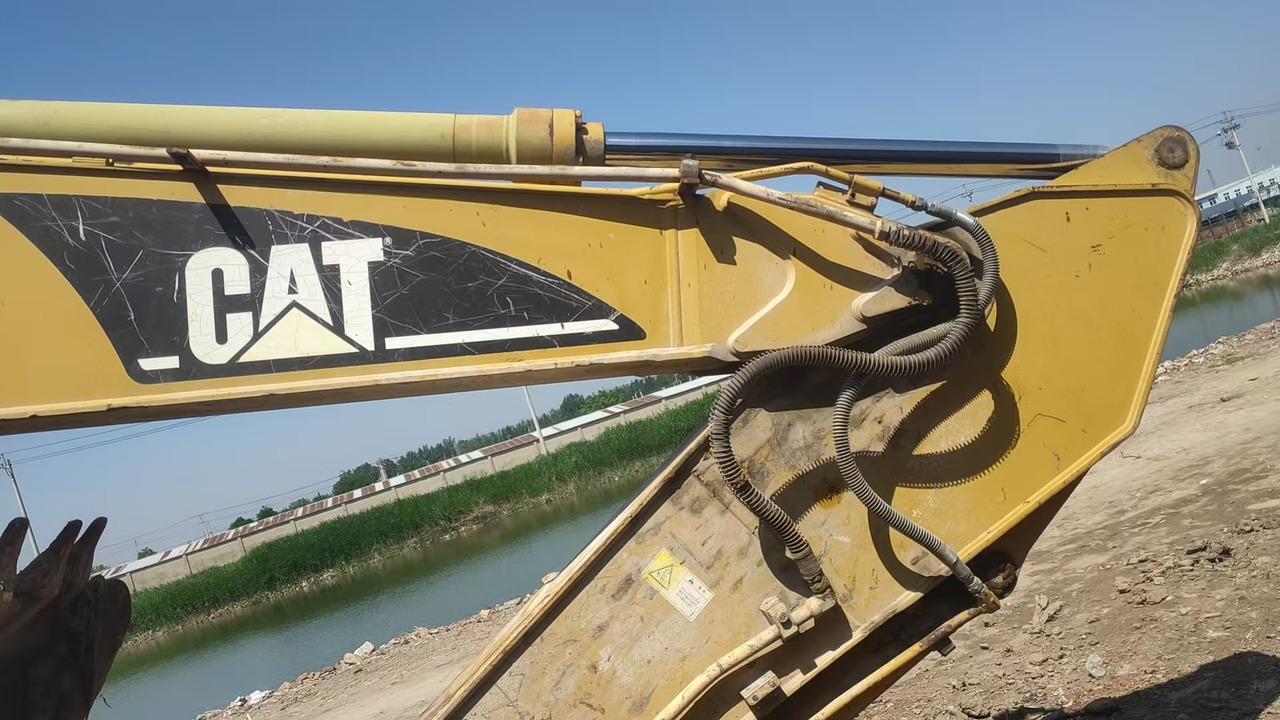 CATERPILLAR 320C - Lintekskavaator: pilt 2 CATERPILLAR 320C - Lintekskavaator: pilt 2