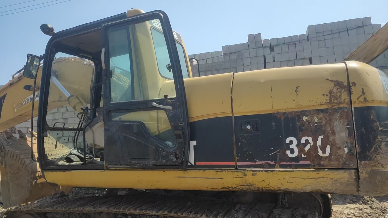 CATERPILLAR 320C - Lintekskavaator: pilt 4 CATERPILLAR 320C - Lintekskavaator: pilt 4