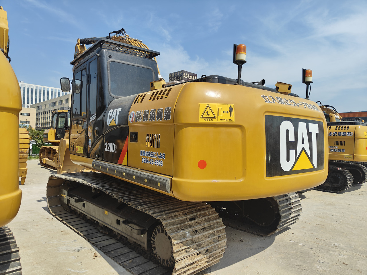 CATERPILLAR 320D2 - Lintekskavaator: pilt 5 CATERPILLAR 320D2 - Lintekskavaator: pilt 5