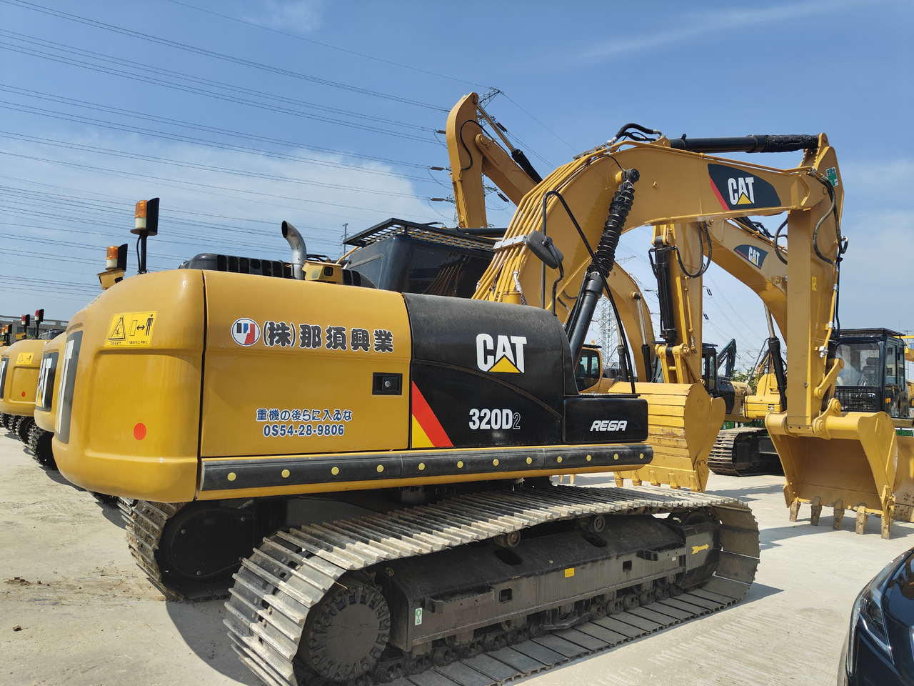 CATERPILLAR 320D2 - Lintekskavaator: pilt 2 CATERPILLAR 320D2 - Lintekskavaator: pilt 2