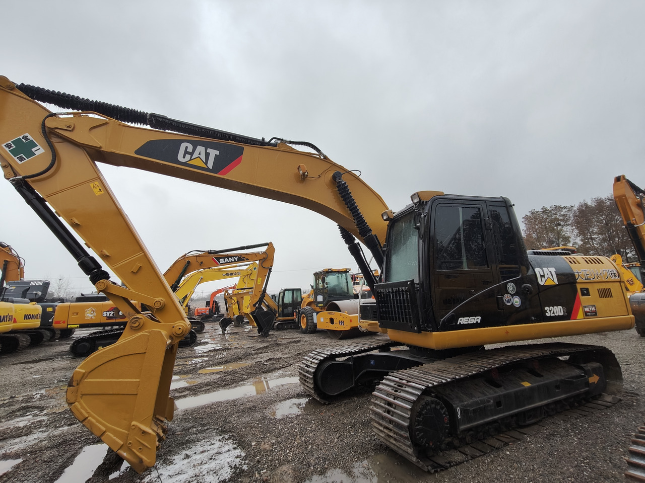 CATERPILLAR 320D2 - Lintekskavaator: pilt 4 CATERPILLAR 320D2 - Lintekskavaator: pilt 4