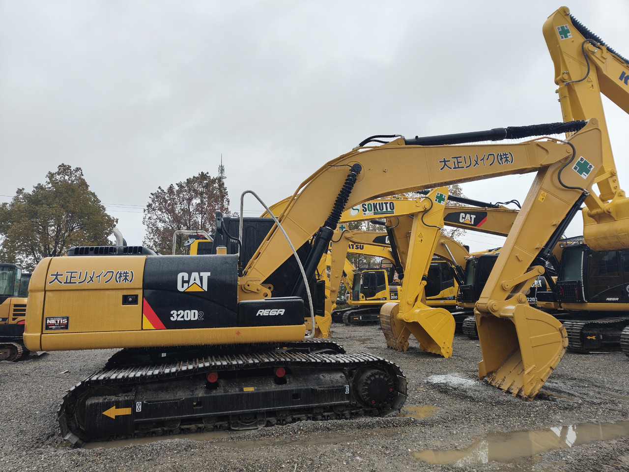 CATERPILLAR 320D2 - Lintekskavaator: pilt 3 CATERPILLAR 320D2 - Lintekskavaator: pilt 3