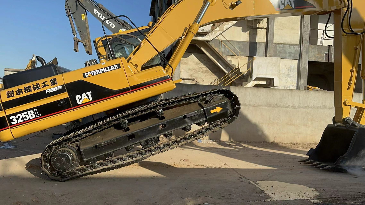 CATERPILLAR 325BL - Lintekskavaator: pilt 2 CATERPILLAR 325BL - Lintekskavaator: pilt 2