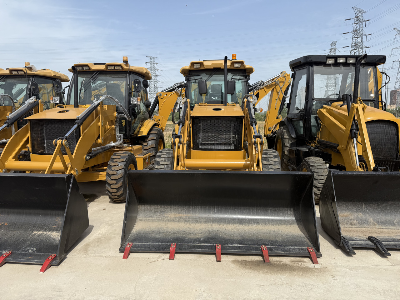 CATERPILLAR 416F - Ekskavaator-laadur: pilt 4 CATERPILLAR 416F - Ekskavaator-laadur: pilt 4
