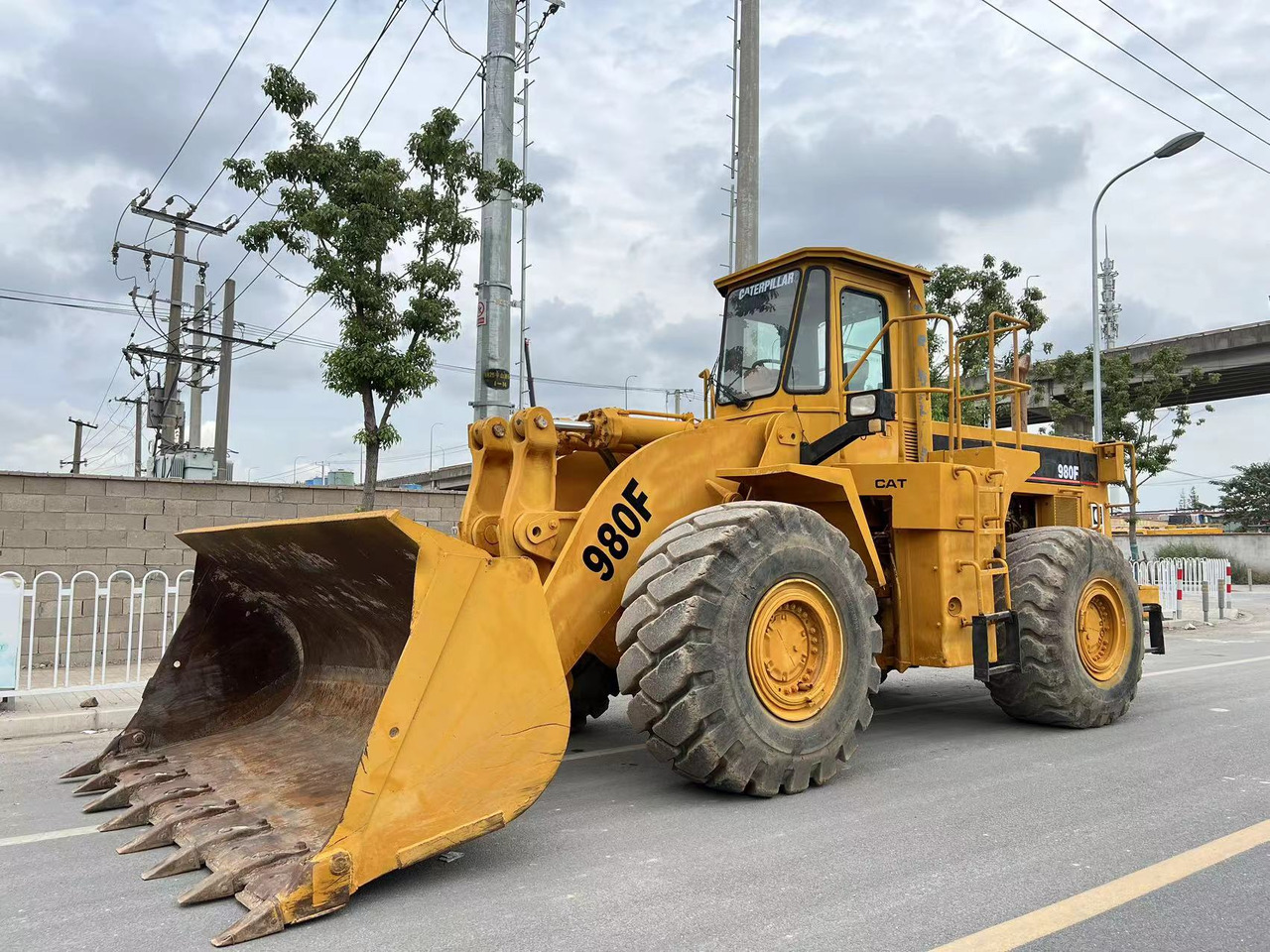 CATERPILLAR 980F - Roomiklaadur: pilt 1 CATERPILLAR 980F - Roomiklaadur: pilt 1