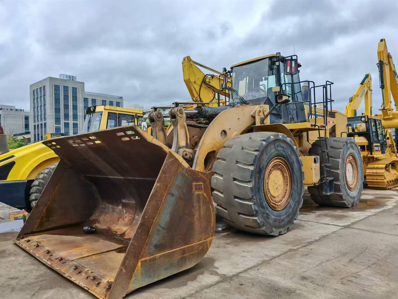 CATERPILLAR 986H - Roomiklaadur: pilt 2 CATERPILLAR 986H - Roomiklaadur: pilt 2