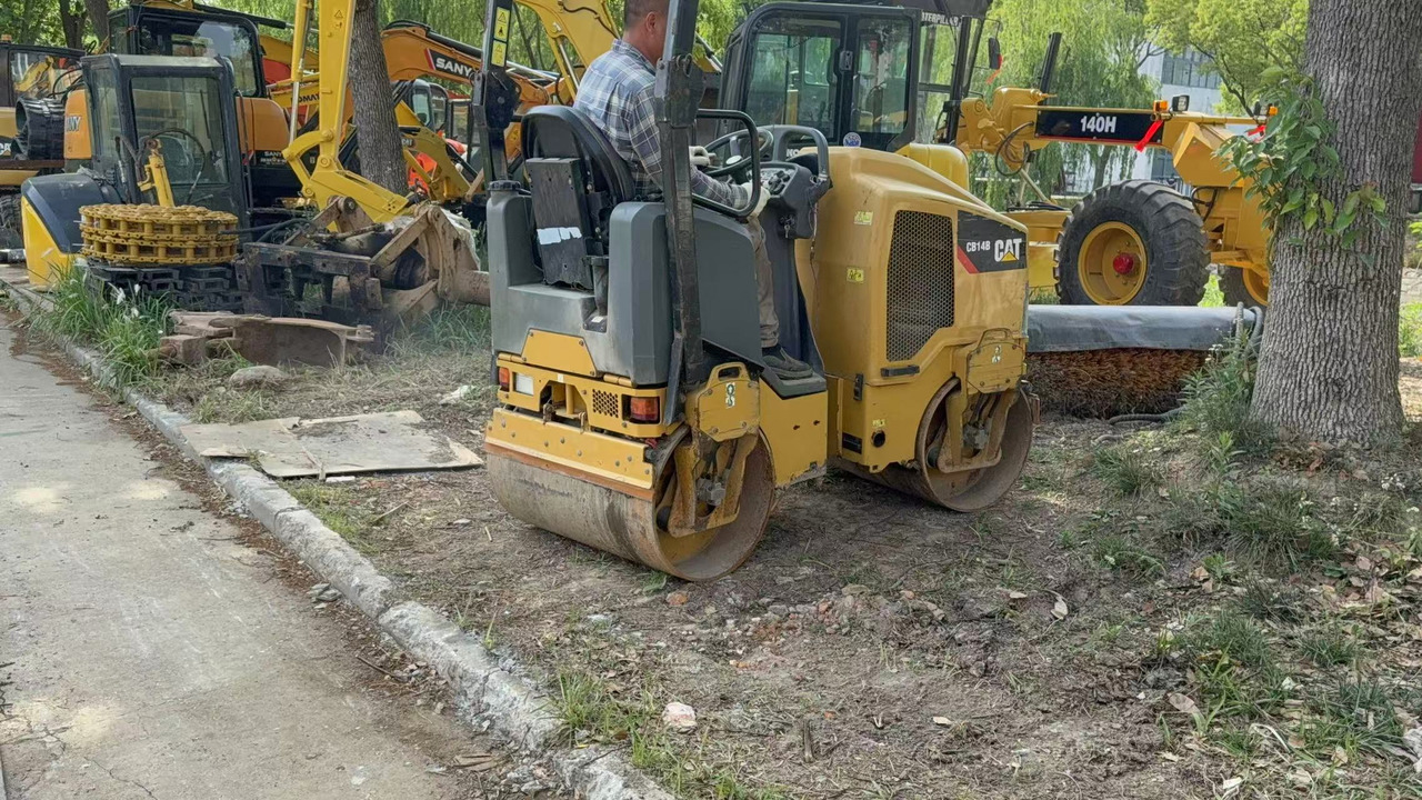 CATERPILLAR CB14B - Teerull: pilt 1 CATERPILLAR CB14B - Teerull: pilt 1