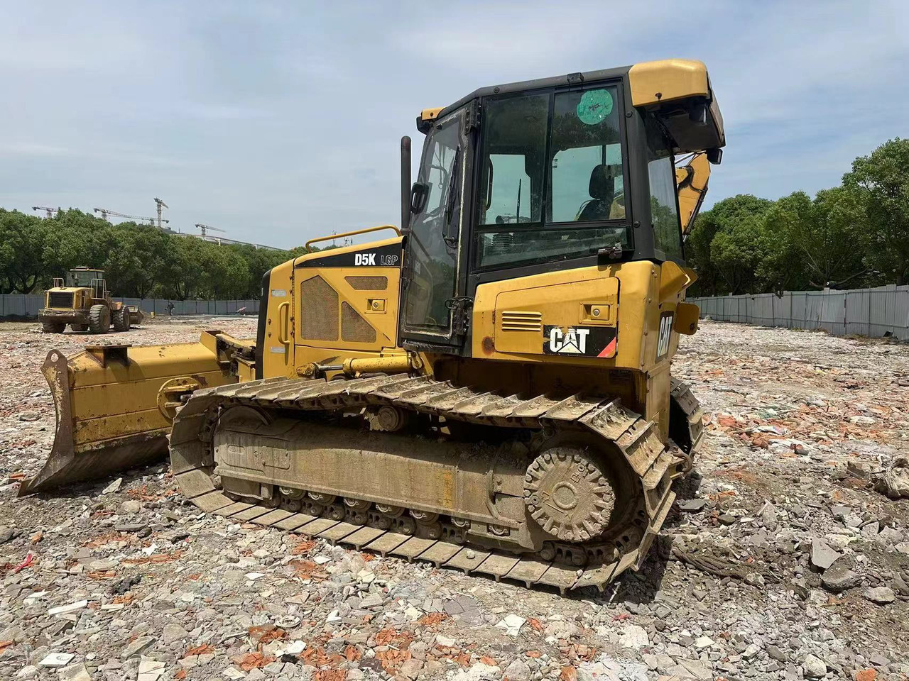 CATERPILLAR D5K - Buldooser: pilt 1 CATERPILLAR D5K - Buldooser: pilt 1
