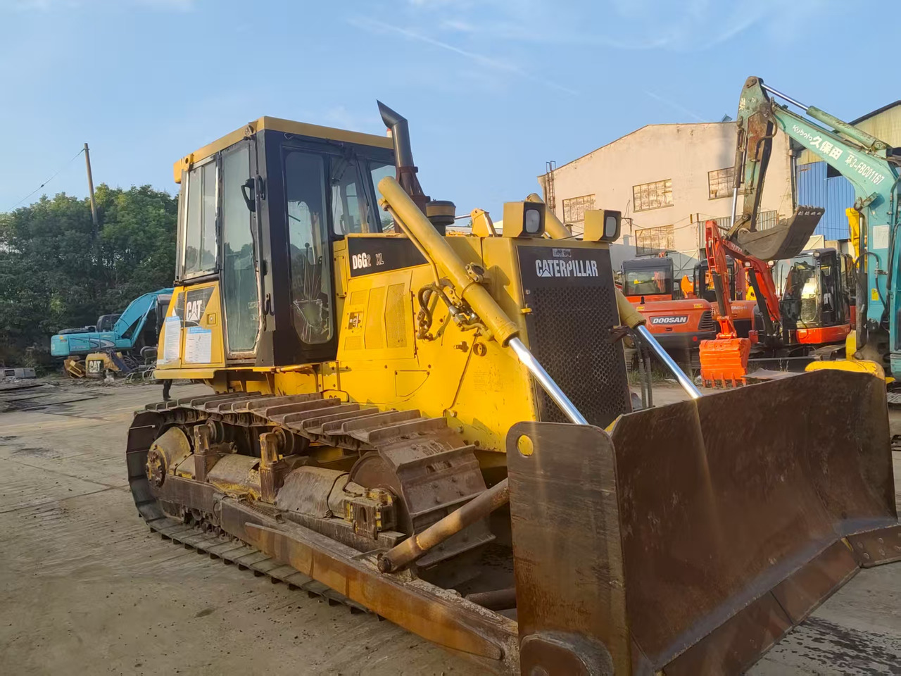 CATERPILLAR D6G - Buldooser: pilt 1 CATERPILLAR D6G - Buldooser: pilt 1