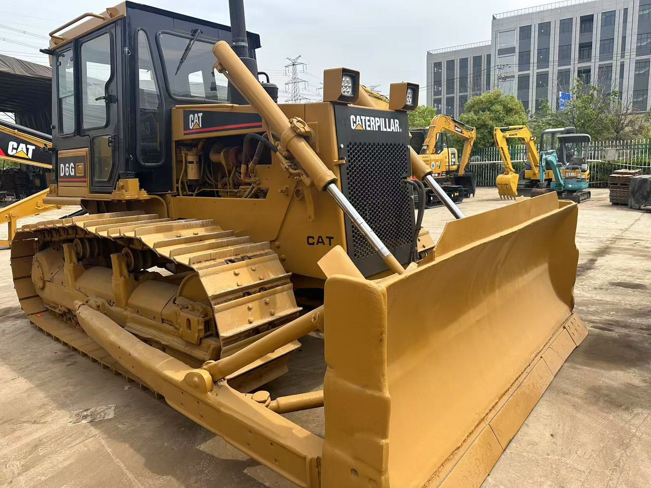 CATERPILLAR D6G - Buldooser: pilt 2 CATERPILLAR D6G - Buldooser: pilt 2