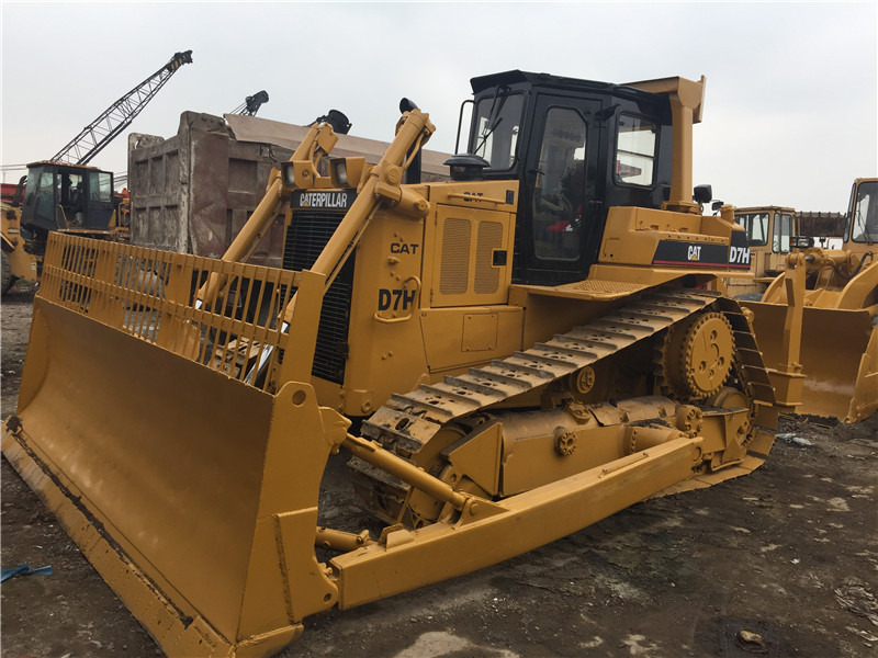 CATERPILLAR D7H - Buldooser: pilt 4 CATERPILLAR D7H - Buldooser: pilt 4