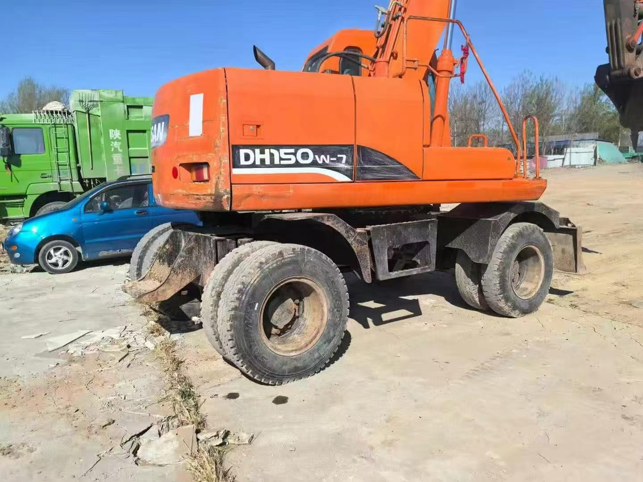 DOOSAN DH150W-7 - Ratastel ekskavaator: pilt 4 DOOSAN DH150W-7 - Ratastel ekskavaator: pilt 4