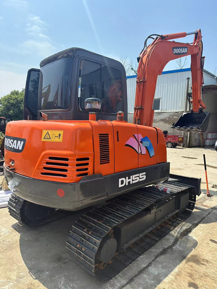 DOOSAN DH55 - Lintekskavaator: pilt 3 DOOSAN DH55 - Lintekskavaator: pilt 3