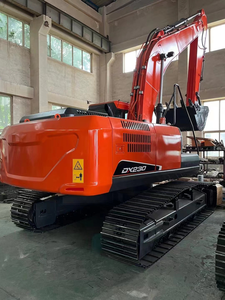 DOOSAN DX230 - Lintekskavaator: pilt 2 DOOSAN DX230 - Lintekskavaator: pilt 2